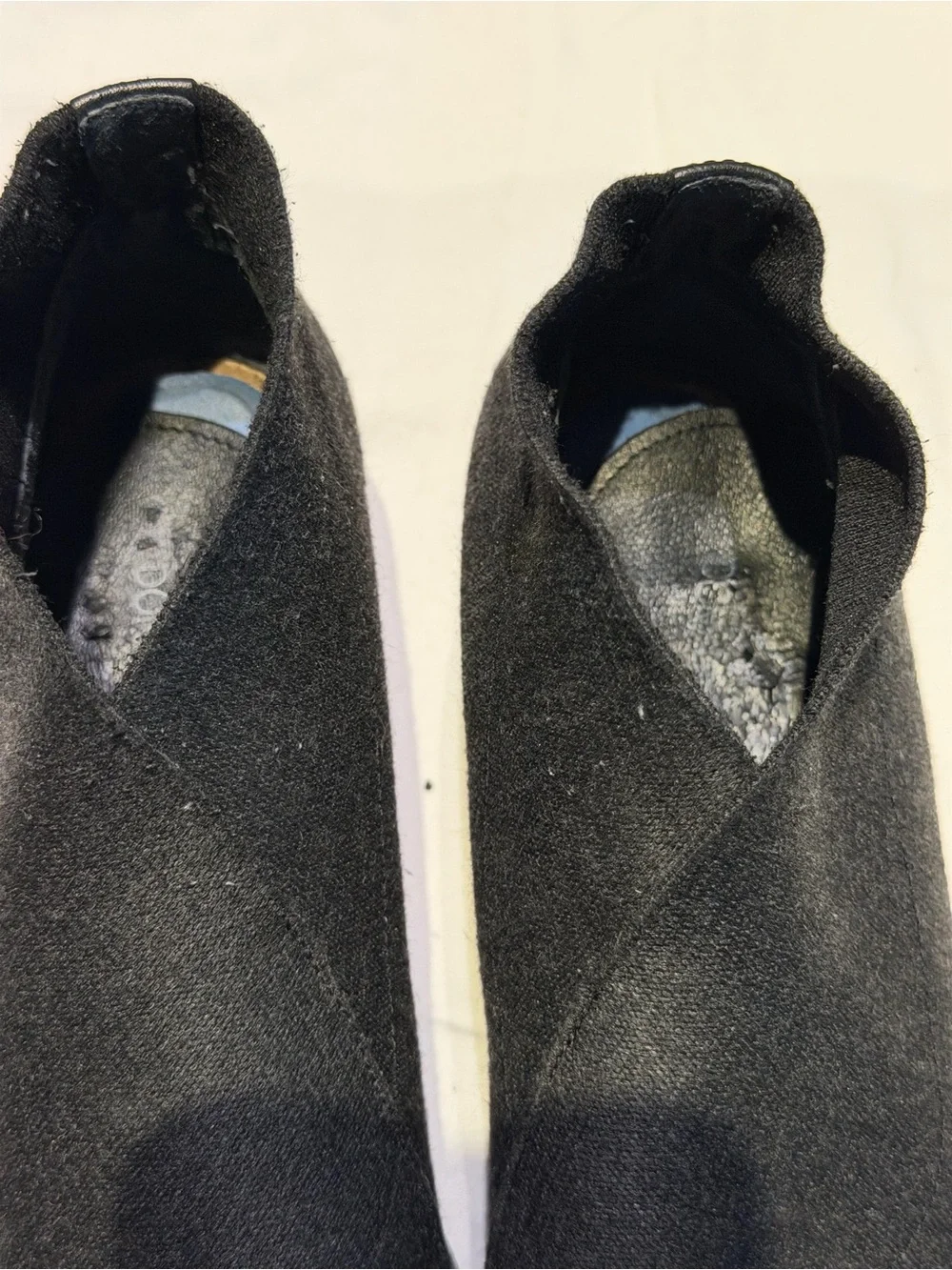 Donald Pliner Black Wool Blend Pointed Toe Ankle Booties 8